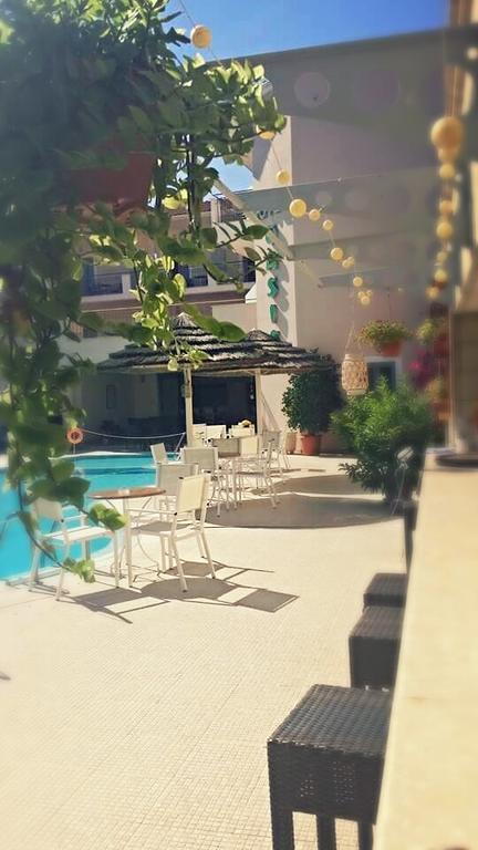 Oasis Hotel Skala  Exteriör bild